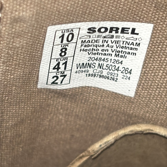 Sorel Women’s Joan Now Chelsea Boot NWOB
Omega Taupe/Gum II - Picture 11 of 13